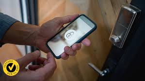 Cerraduras inteligentes con backup mecánico oculto